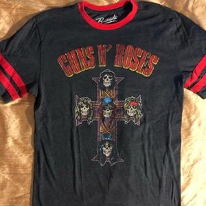 Guns and roses t-shirt size XL